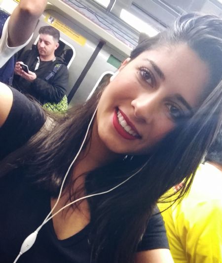 Carolina Aparecida - ID: 100147