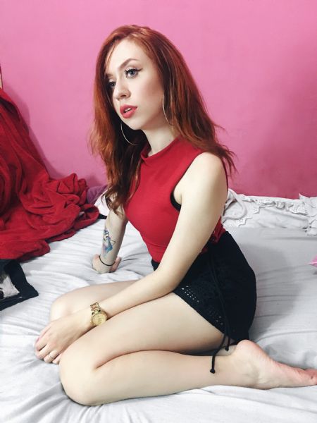 Priscila - ID: 102948