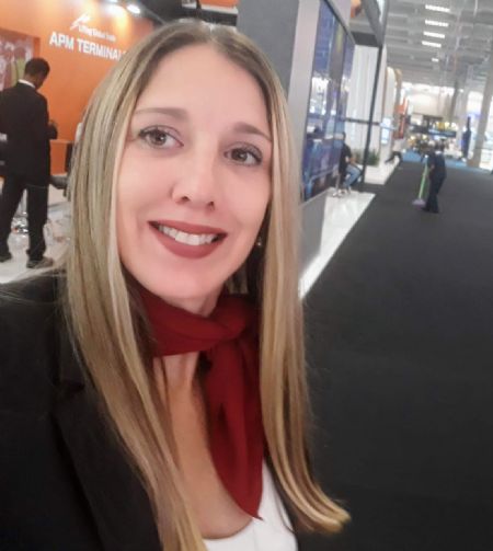 Márcia Barros - ID: 140304