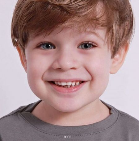 Nicolas - ID: 153644