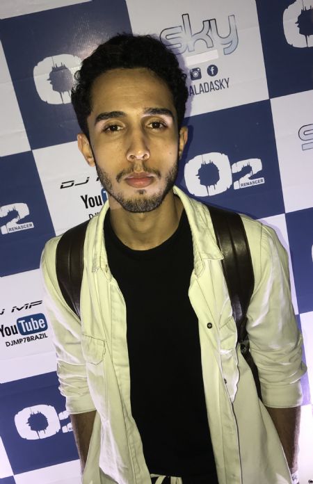 Alan Carlos - ID: 166744