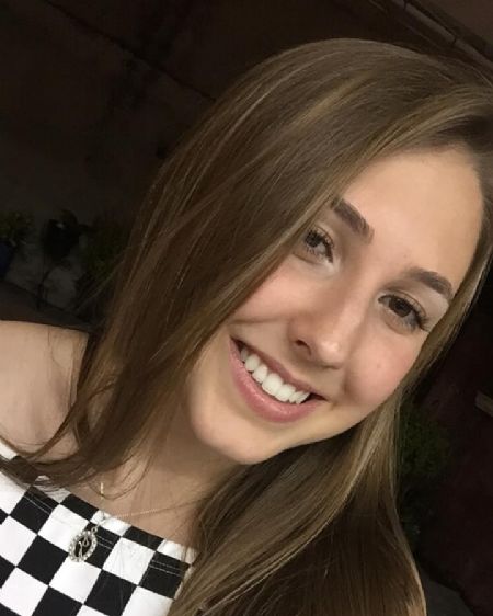 Júlia - ID: 180372 - 448625