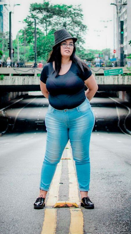 Vanessa - ID: 264986 - 553100