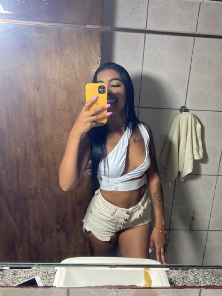 camilla - ID: 374094