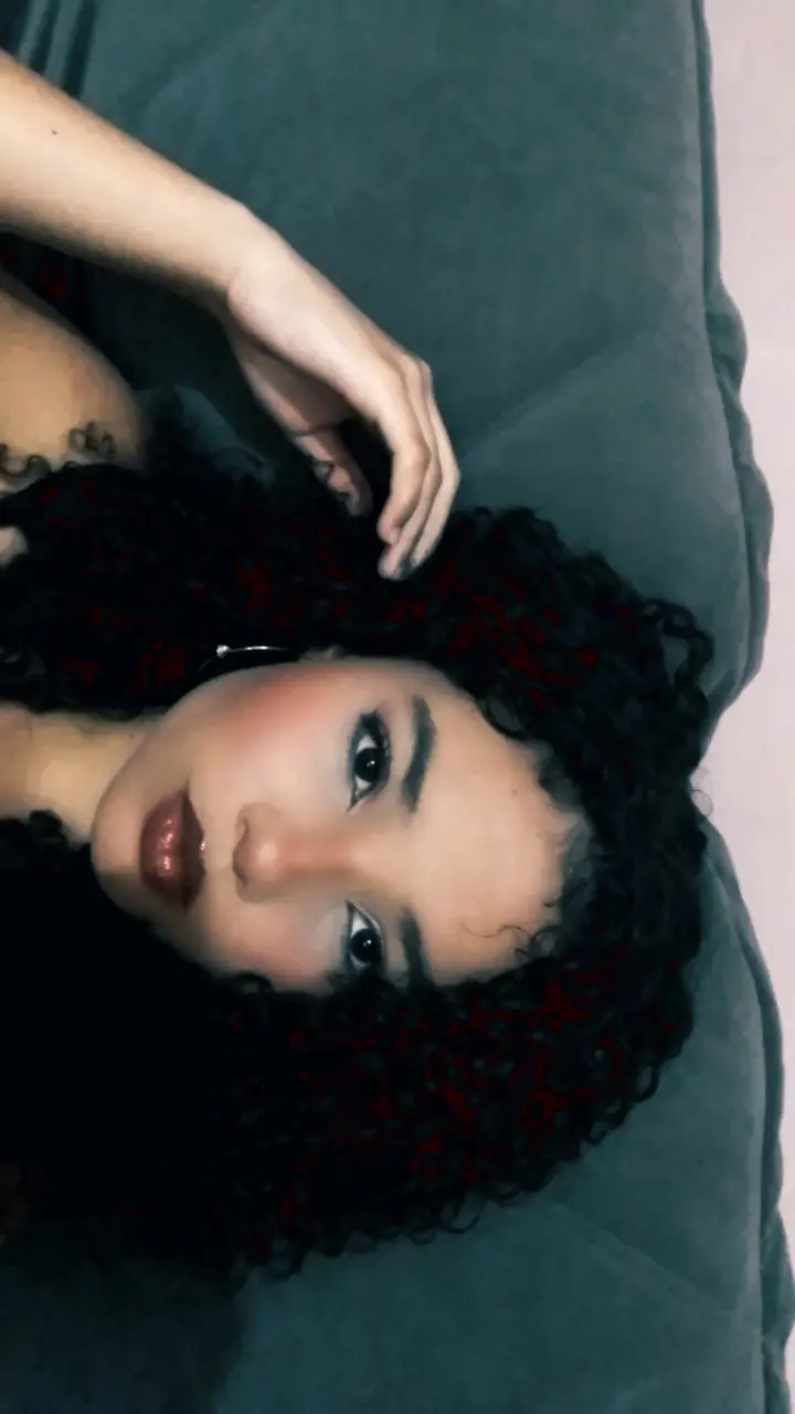 Daniely - ID: 384592