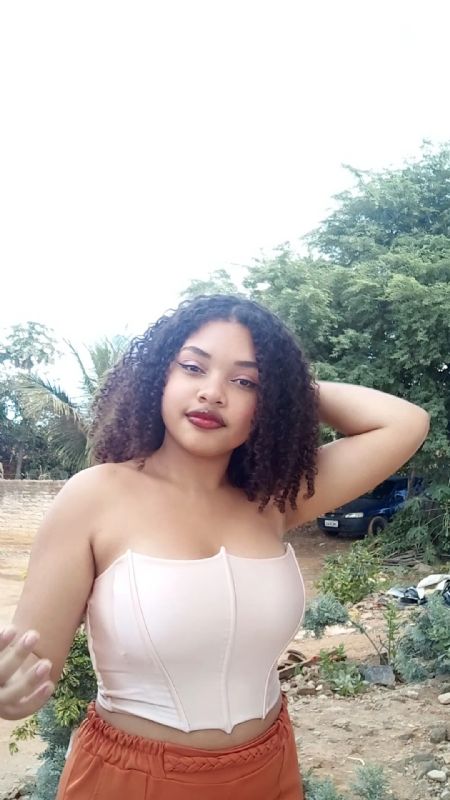 Flávia  - ID: 395580