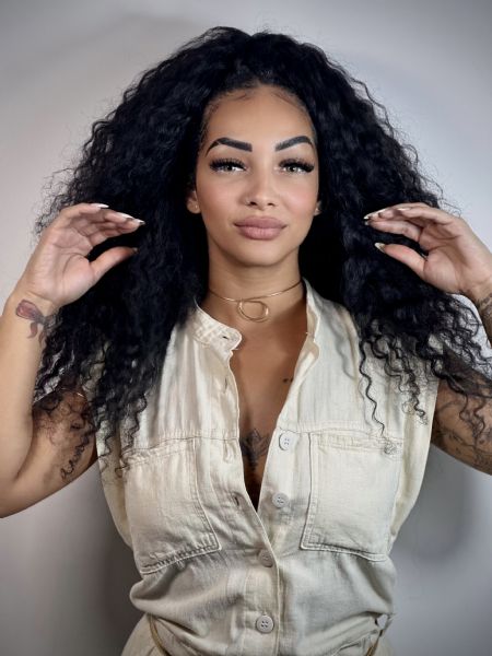 Thayna - ID: 406003 - 736760