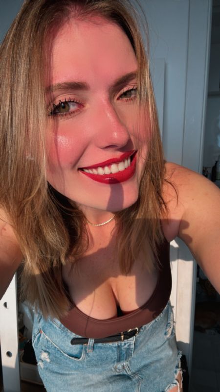 Gabrielle - ID: 568199