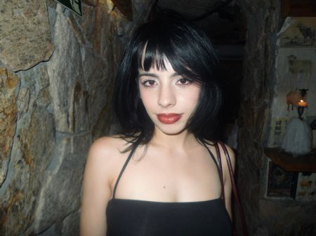 Victoria - ID: 577644 - 821107