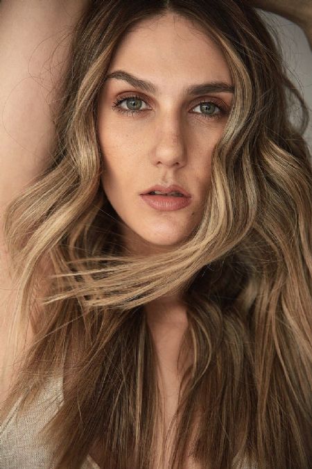 Letícia - ID: 584162 - 828509