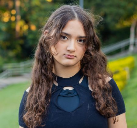Paula - ID: 587590 - 835359
