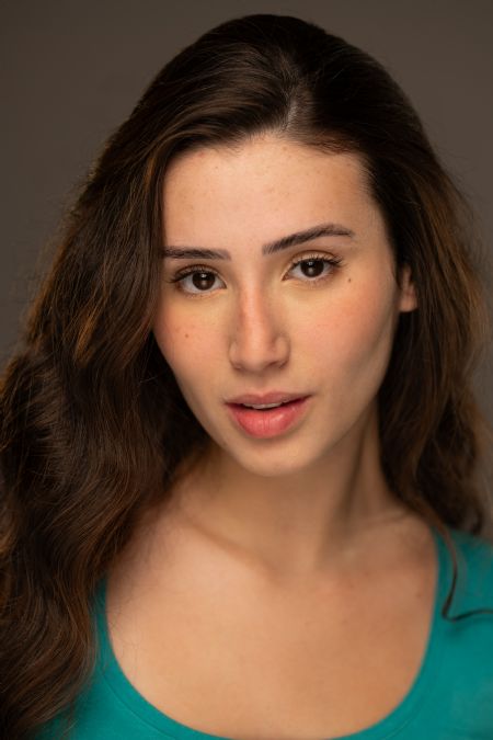 Clara - ID: 590339