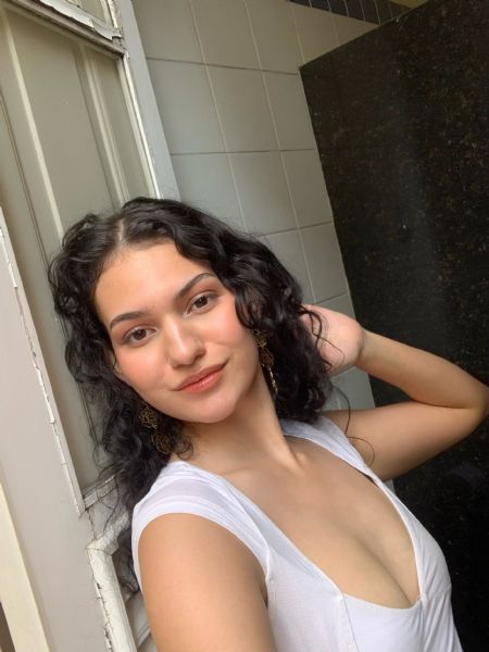 Gabriela - ID: 600484 - 847429