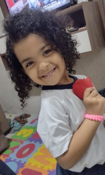 Laura da Silva - ID: 605128 - 852766