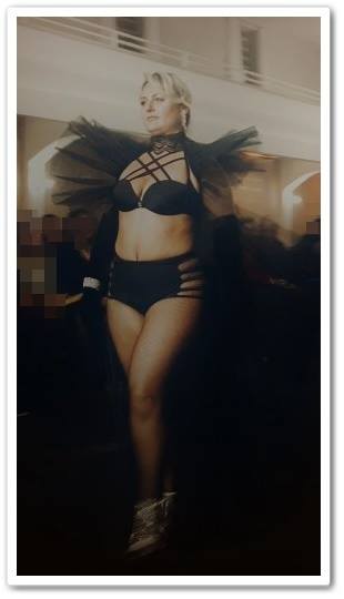 Sandra - ID: 93197